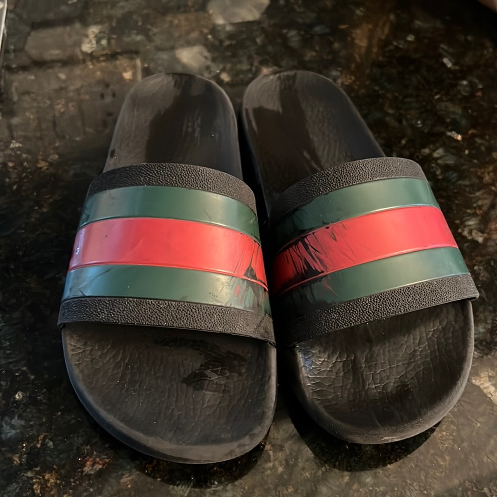 Mens Gucci slides size 6